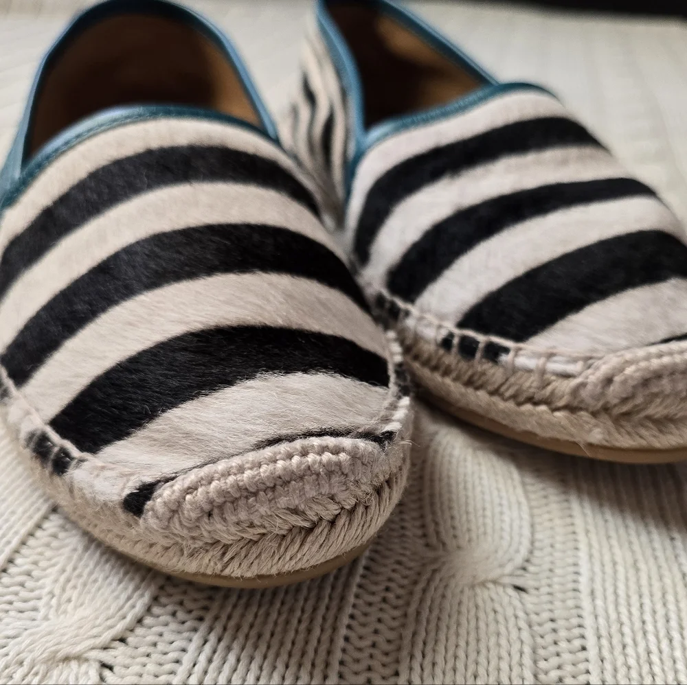 Gucci Lillibeth Pony Style Espadrilles Black & White Stripe‎ Resortwear Size 39